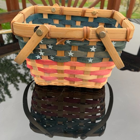 4th of July, 2 Patriotic Wicker Baskets -One Rectangle, One Oval - Stars/Stripes - Picture 6 of 9